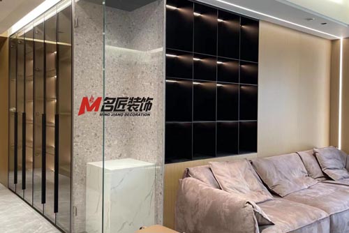 柳州市大美天第現(xiàn)代簡約風(fēng)格三居室裝修案例